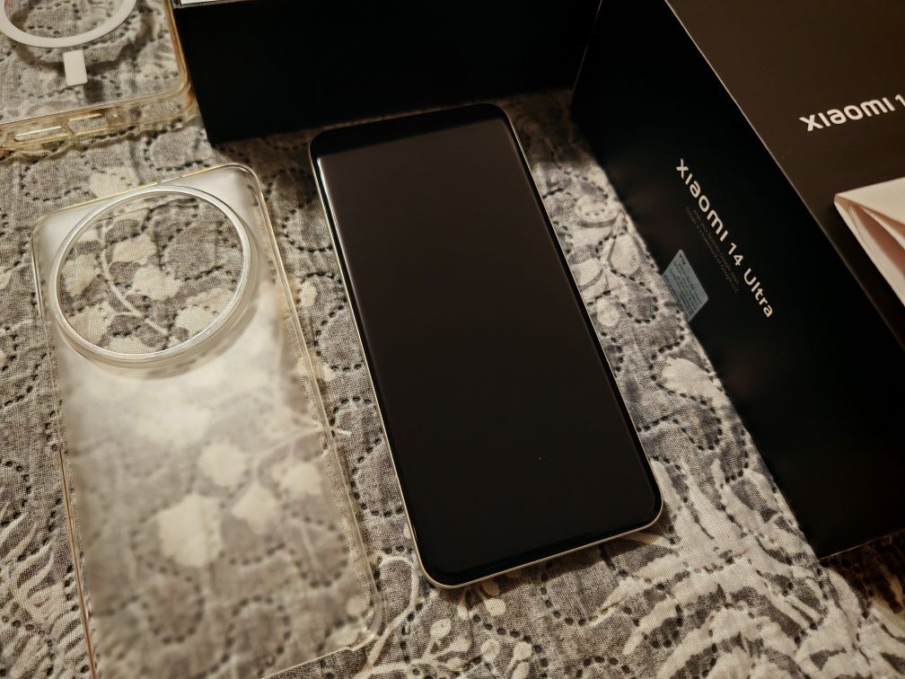 Troco/Vendo Xiaomi 14 Ultra 512gb com fatura e garantia!
