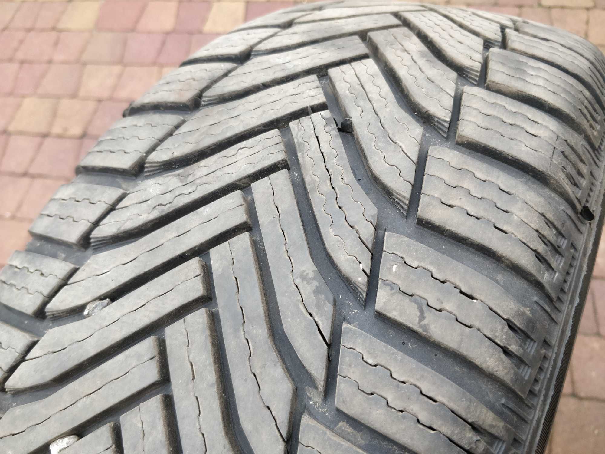 3408. Opona 215/60/16 Michelin Alpin 6 2021r 7.5mm 1szt