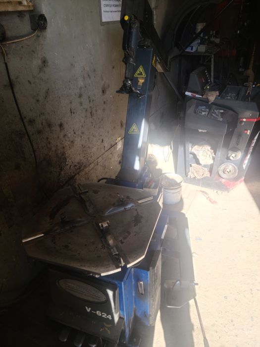 Балансировочный и шиномонтажный станок