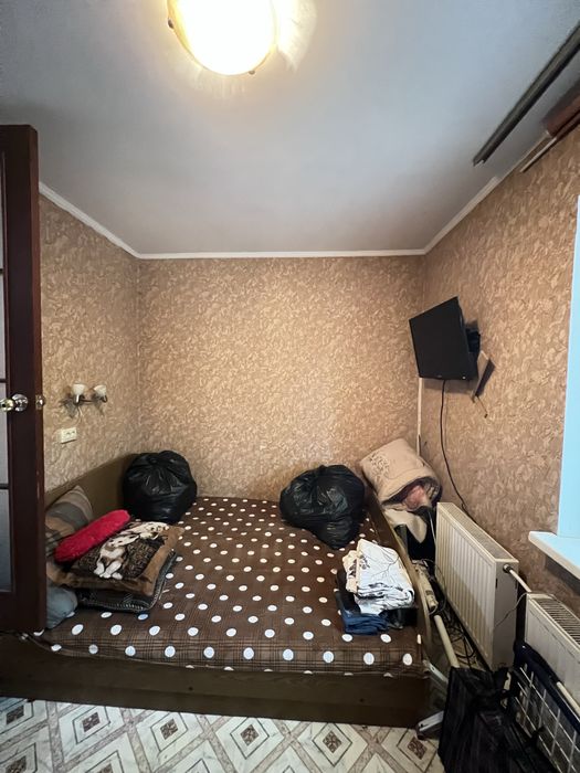 В продажу 4 к к в Варварівці з косметичним ремонтом