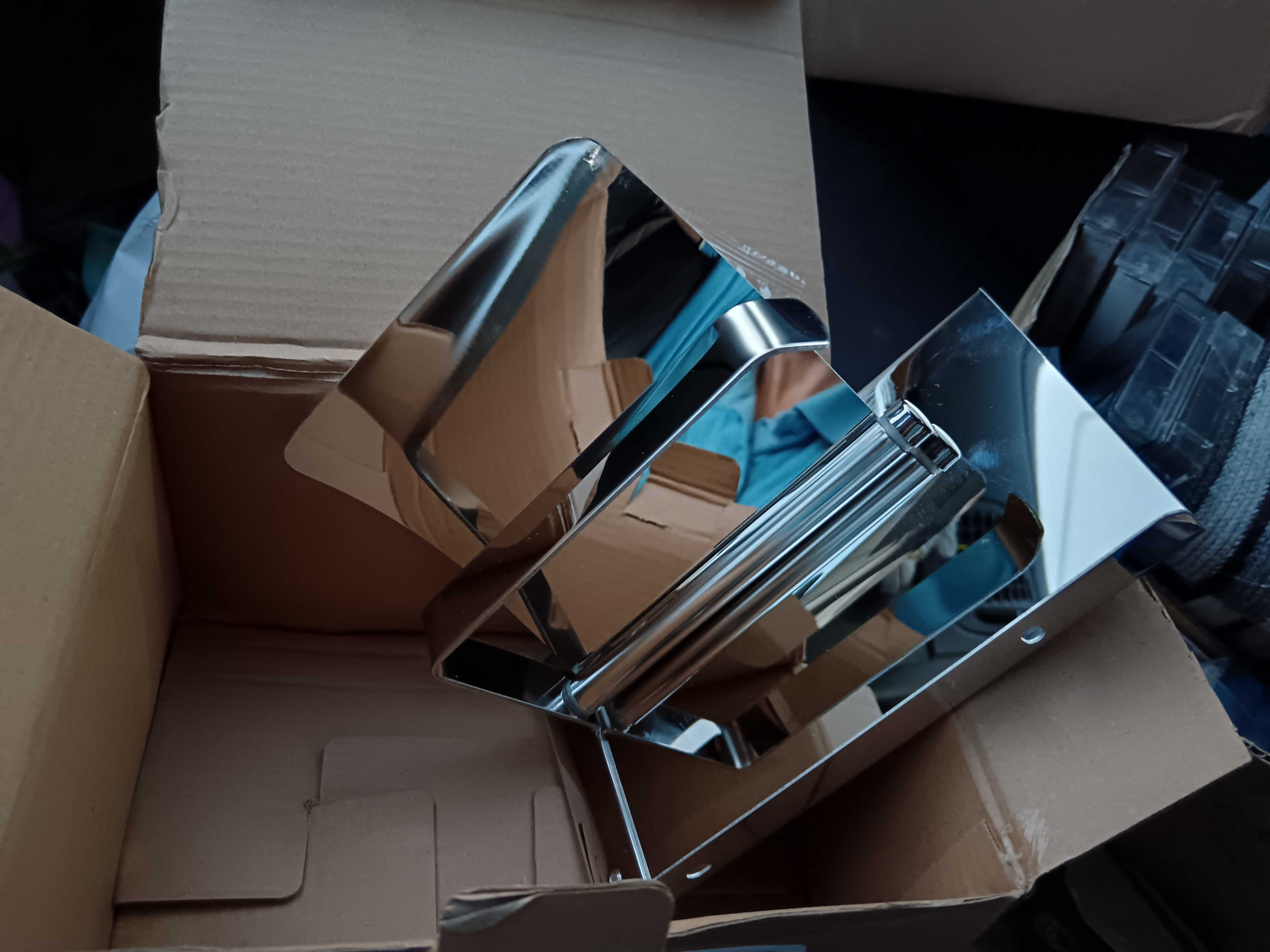 para pôr rolo papel higiénico, espelhado