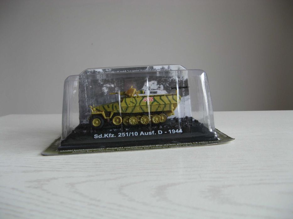 Niemiecki transporter opancerzony Sd.Kfz. 251/10, 1:72/Nowy!
