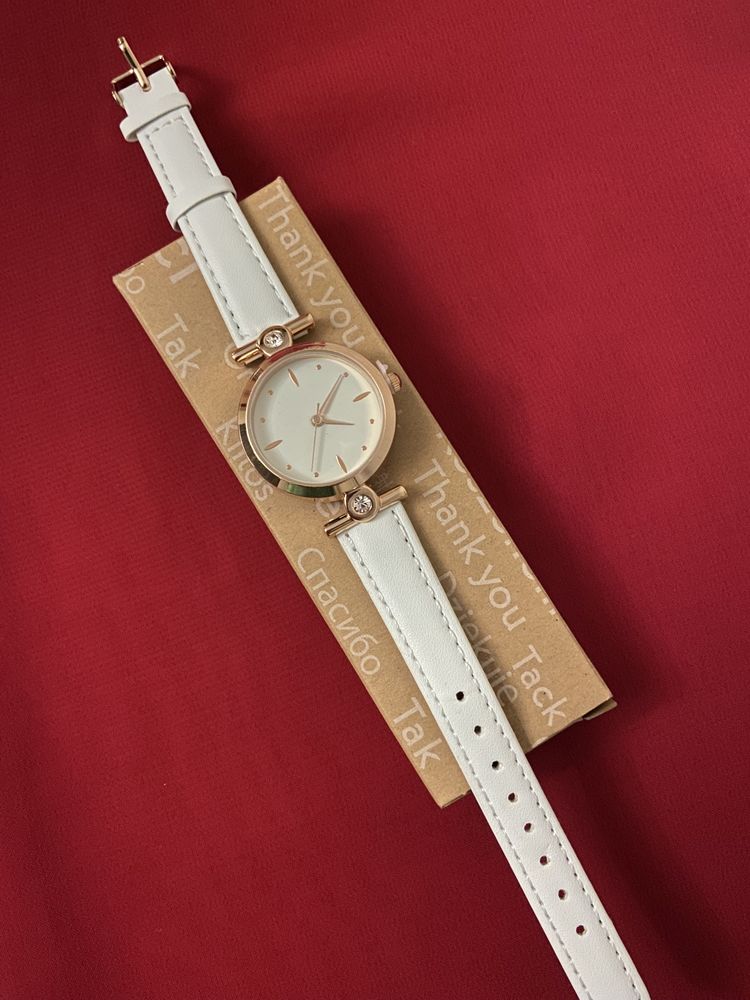 Часы новые наручные женские годинник
