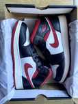 Air Jordan 1 Mid "Metallic Red"