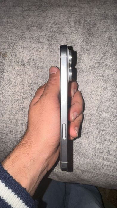 iPhone 16 Pro 128Gb *Grau A* (versão e-sim)