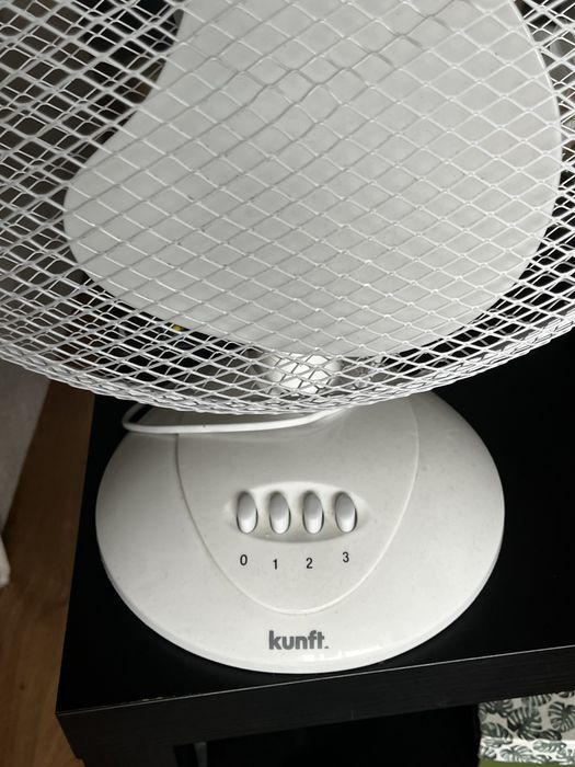 Ventoinha de mesa branca Kunft