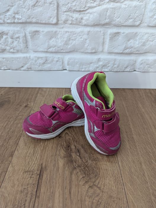 Adidaski dla dziewczynki r.24 firmy Martes kolor fuksjowy z limonką