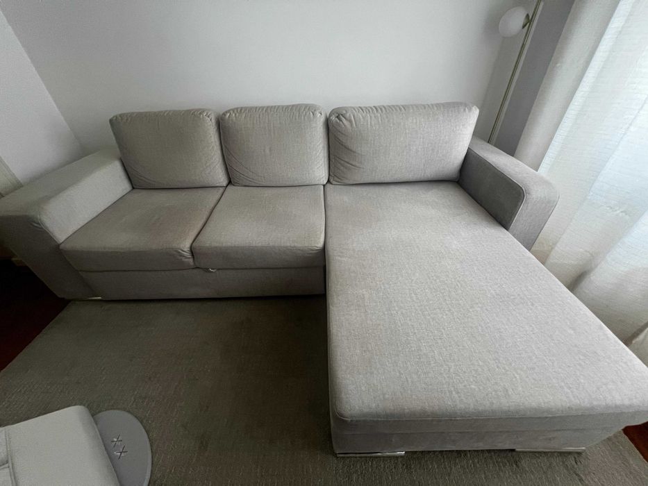 Sofá chaise long semi-novo impermeabilizado