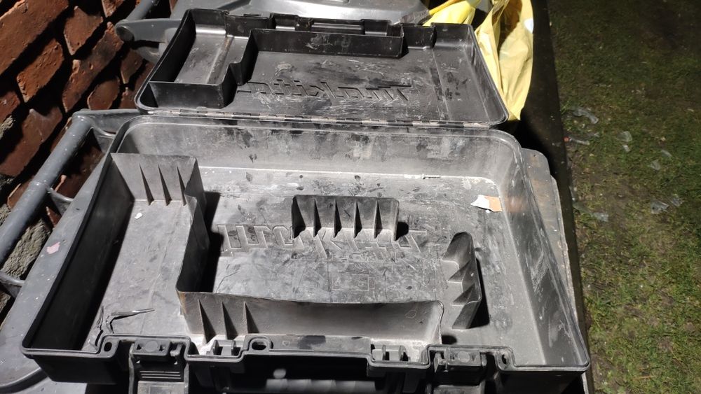 Skrzynka makita hr2470,