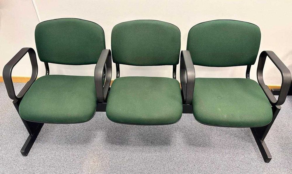 Cadeiras de Auditório (Blocos de 3 e 5 cadeiras)