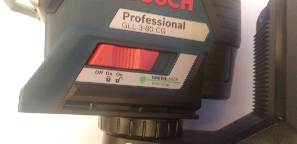 Laser płaszczyznowy Bosch GLL 3-80 CG z Bluetooth