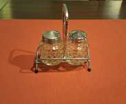 Saleiro/pimenteiro miniatura