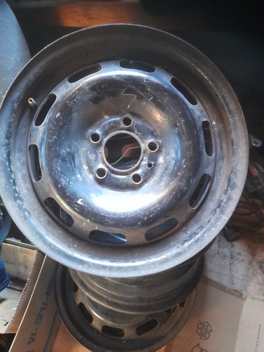 Felgi  stalowe   Volvo  15 5x108 et 44  peugeot  partner 15 5x108 et42
