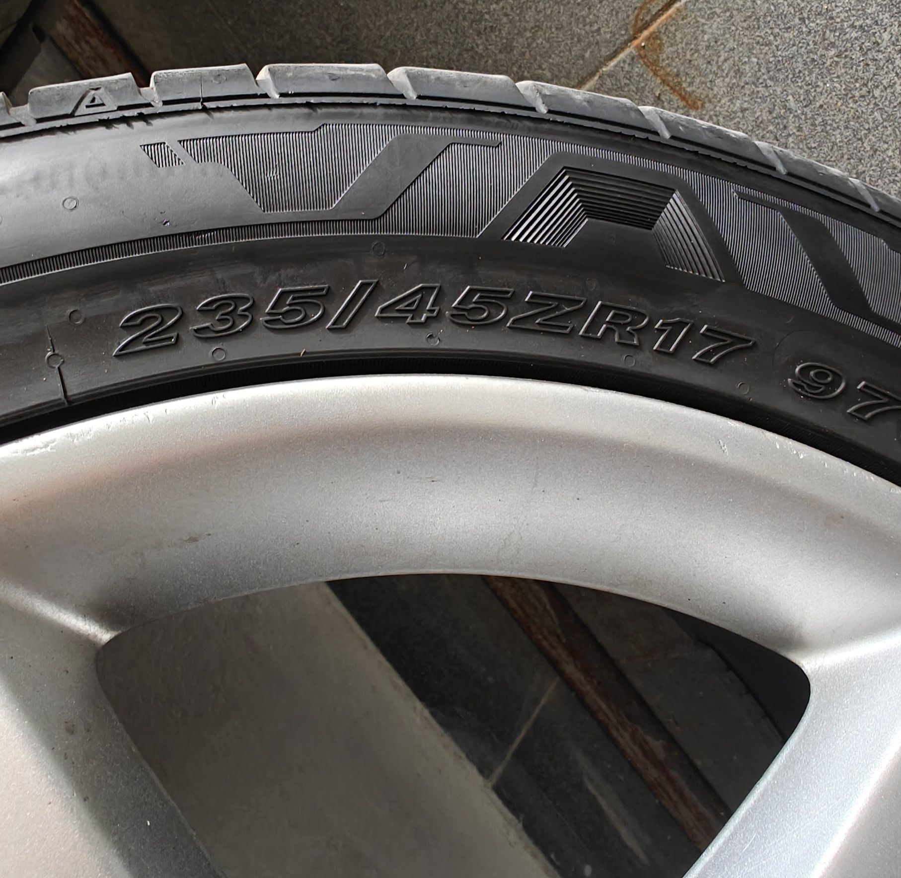Jantes Audi S-line R17