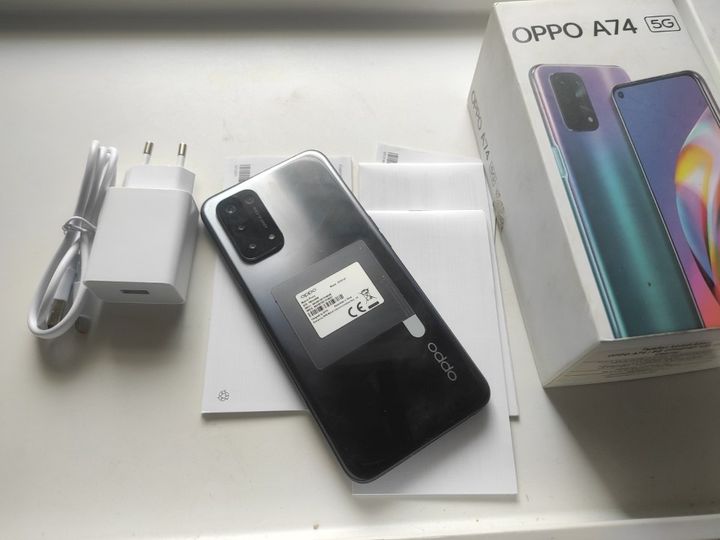 OPPO A74 5G wizualnie jak nowy,6GB RAM/128GB ROM,bateria ok 3dni,szkło