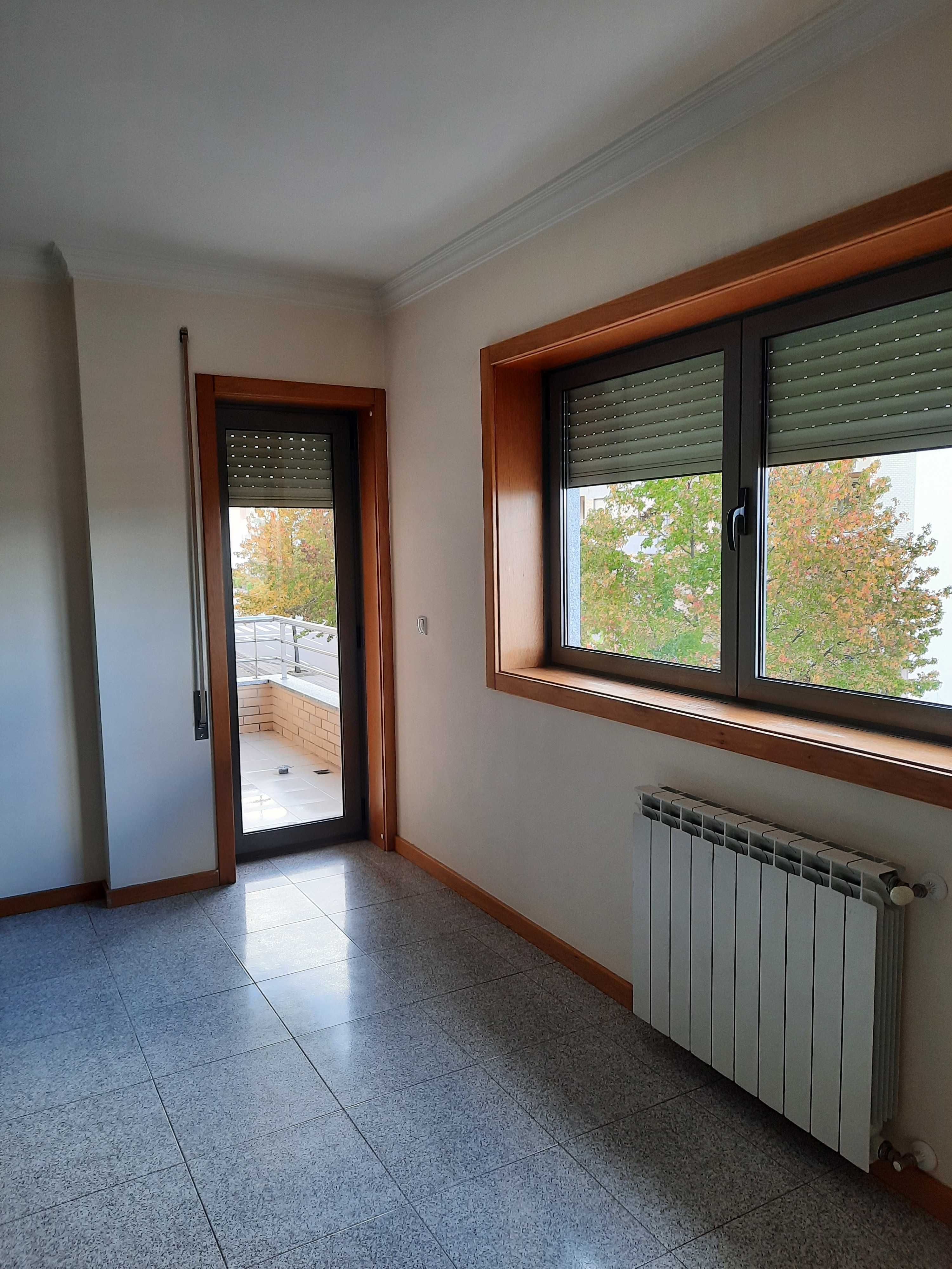 Excelente apartamento T3, em otima localização(rotunda dos touros)