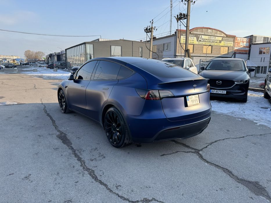 Продам TESLA Y Perfomance
