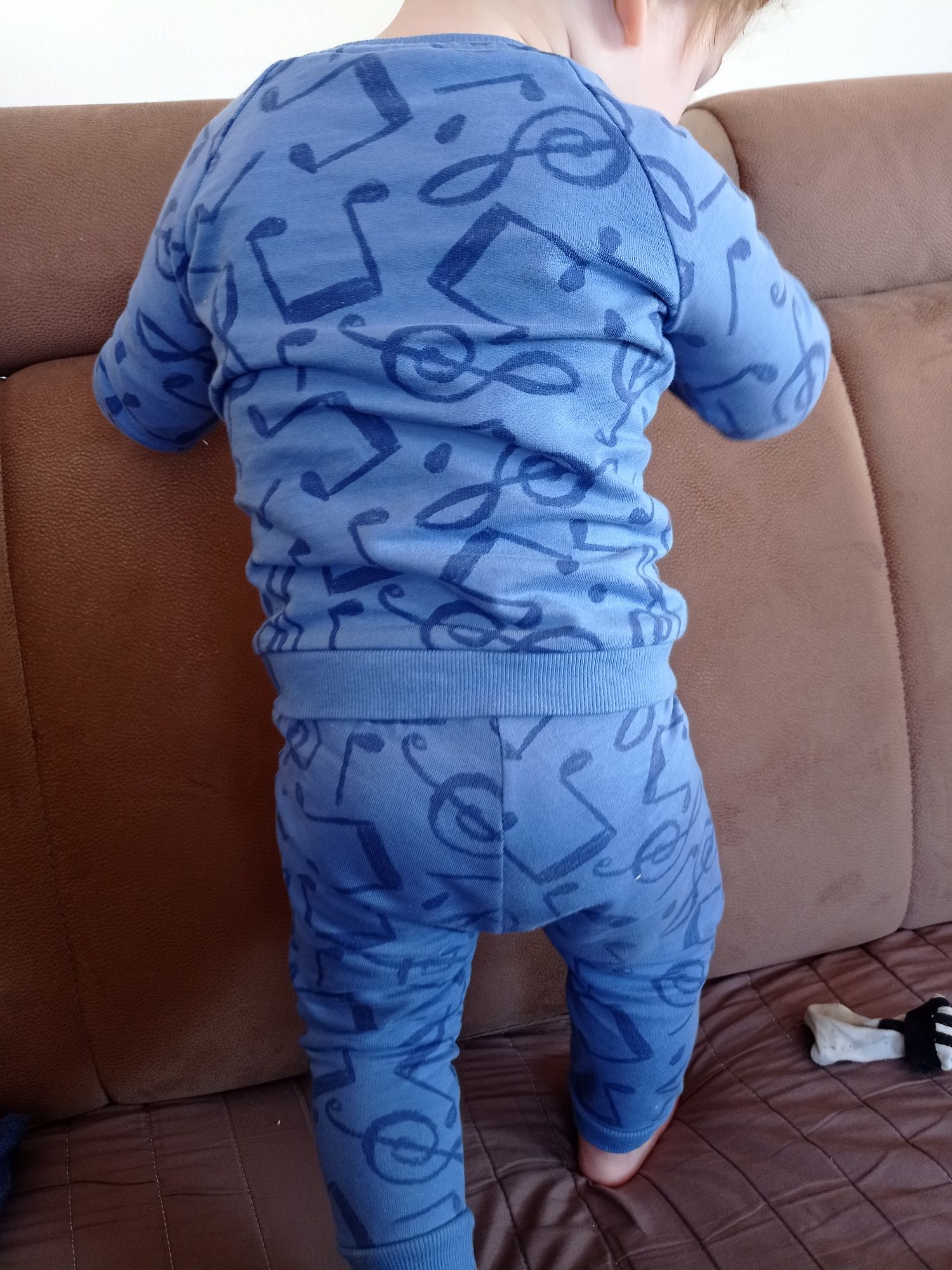 Dres, zestaw bluza i spodnie