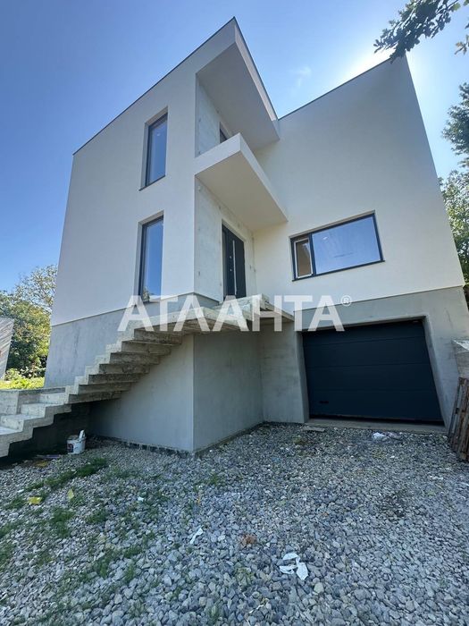 Hi-Tech будинок з панорамними краєвидами (р-н Роша-клуб)