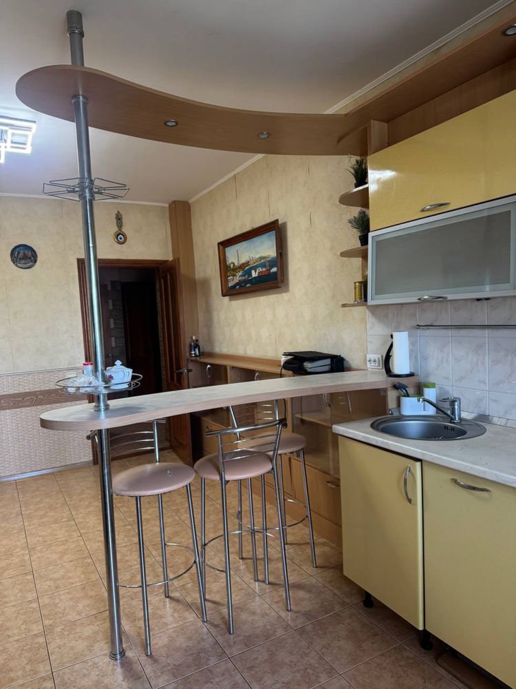 Кухня мебель СРОЧНО