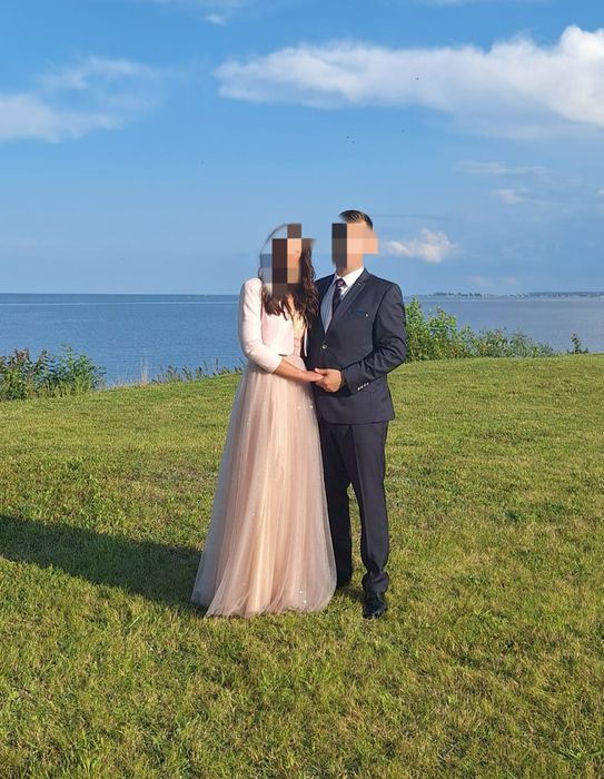 Sukienka tiulowa beżowo-różowa