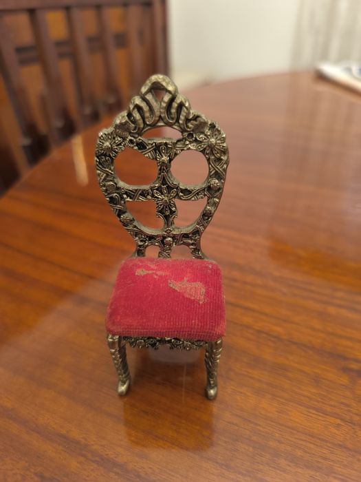 Mini cadeira de estanho