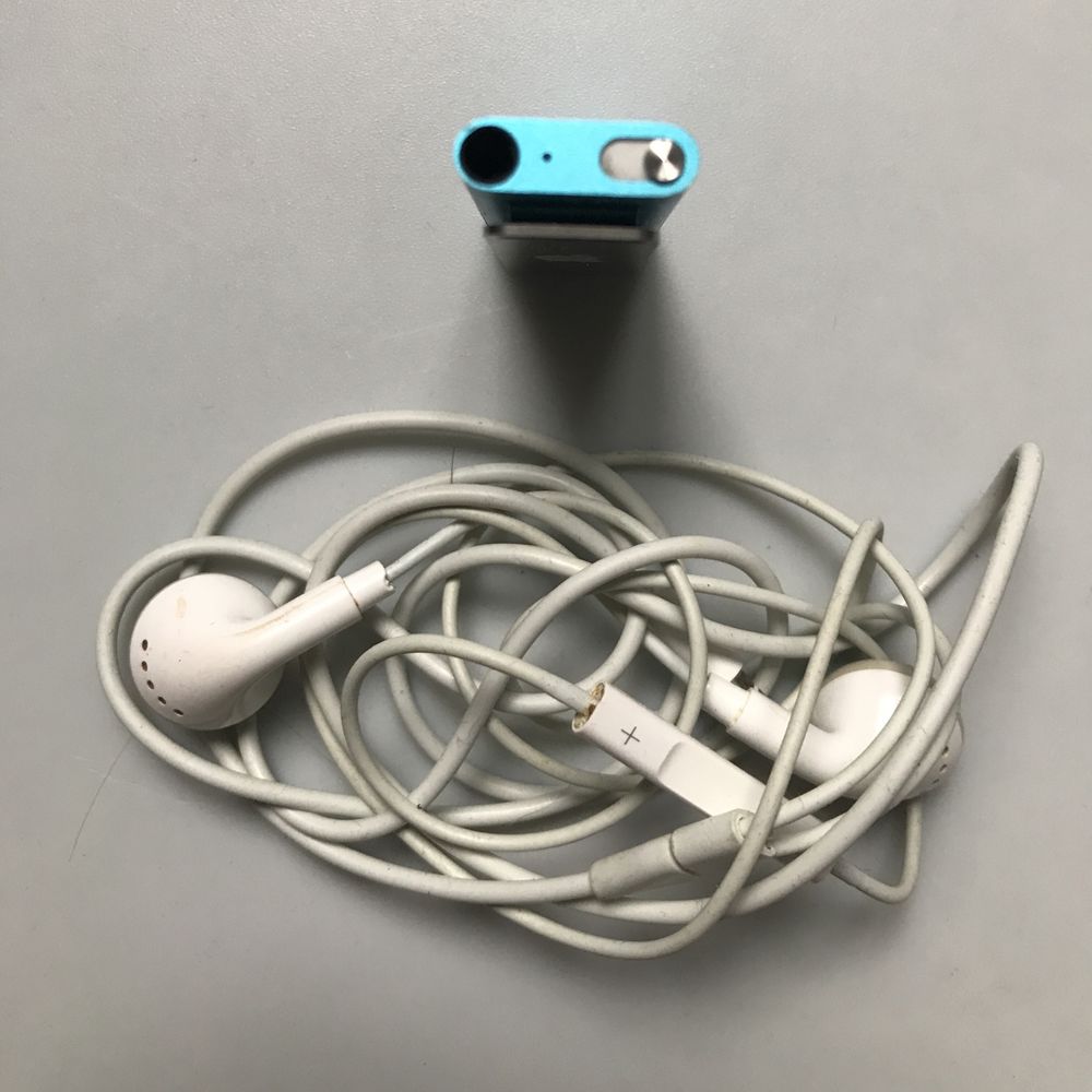 Плеер iPod shuffle 3-го поколения 2 Гб  A1271