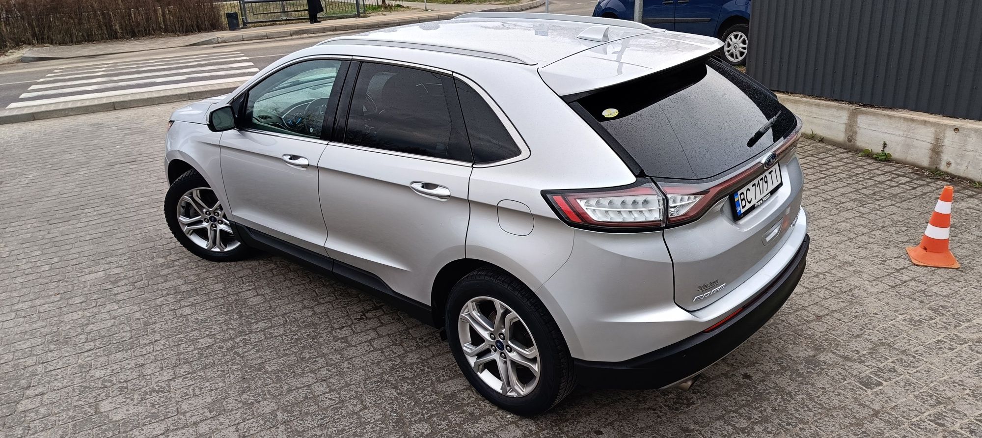 Ford edge TITANIUM