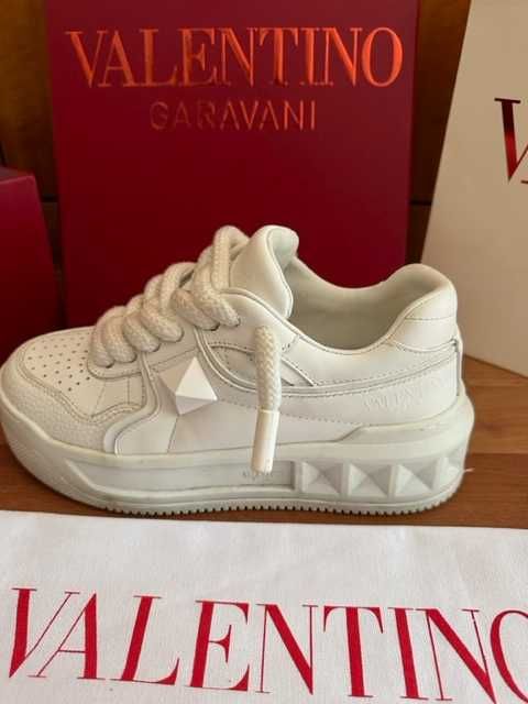 Sapatilhas brancas Valentino Garavani 37