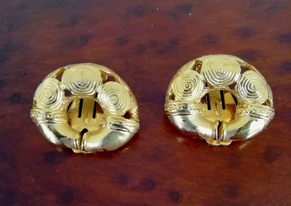 Brincos Cópia modelo Inca com banho de ouro