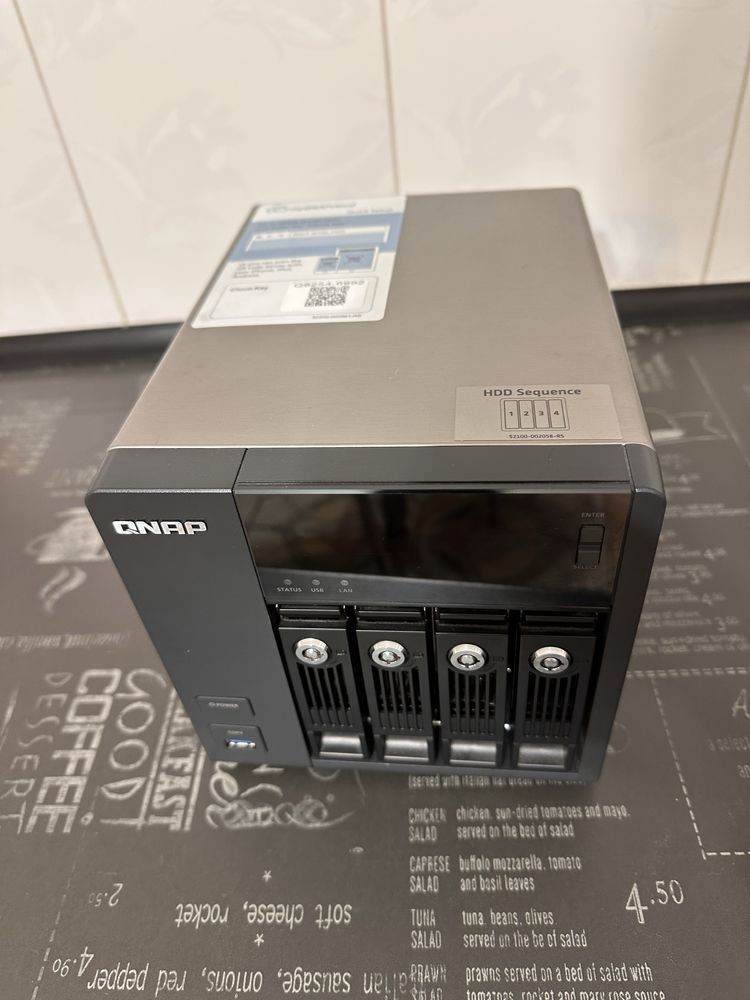 NAS QNAP-TS 453 Pro, 16GB RAM, 3x HDD 18 TB + SSD