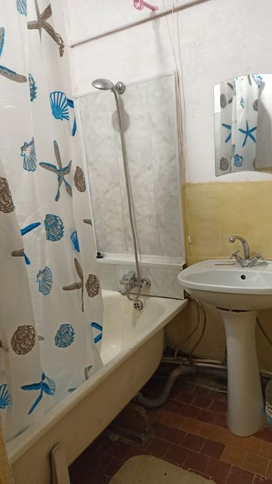 Сдам 4-х комнатную квартиру р-н Варус