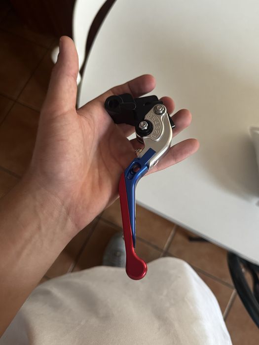 Alavanca de travao e embreagem