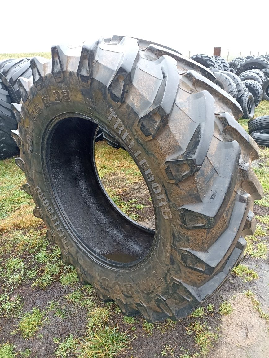 Wzmocniona opona TRELLEBORG TM 800  600/65 R - 38 stan Bardzo Dobry