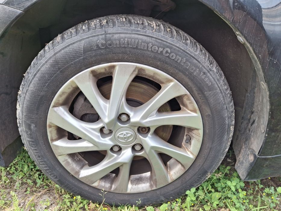 Toyota Auris II 2 alufelgi felgi 16" czujniki oryginal