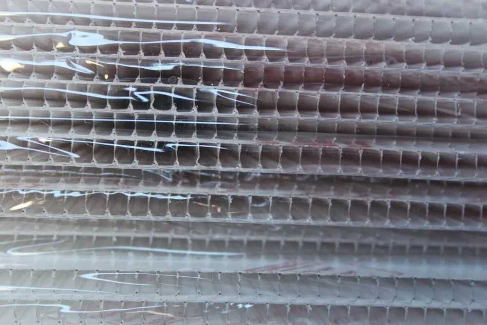 Poliwęglan komorowy 10 mm bezbarwny, 2.1×6 m, UV Na wymiar
