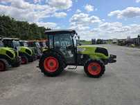 Claas Nexos 230F  Ciągnik sadowniczy Ładny