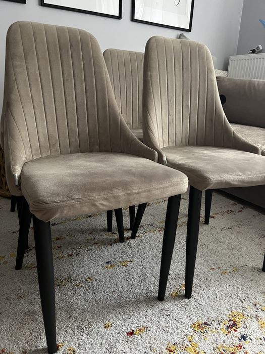 Komplet krzeseł welurowych 4sztuki