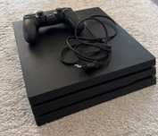 Sprzedam konsolę PS4 PRO