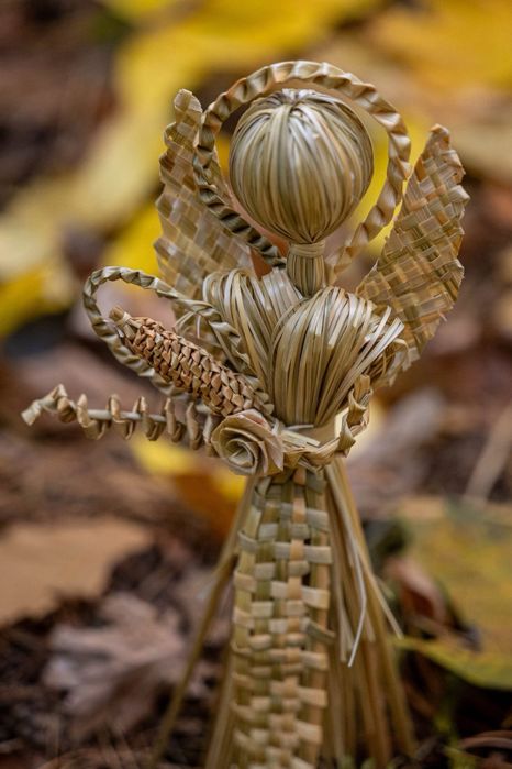 Ангели з житньої соломи в наявності