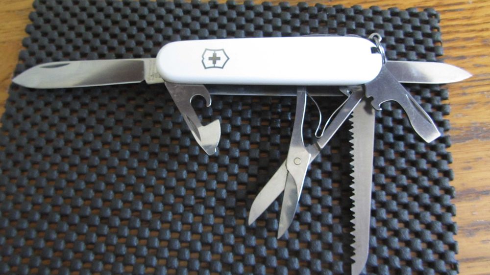 Туристичний  ніж Victorinox Huntsman.