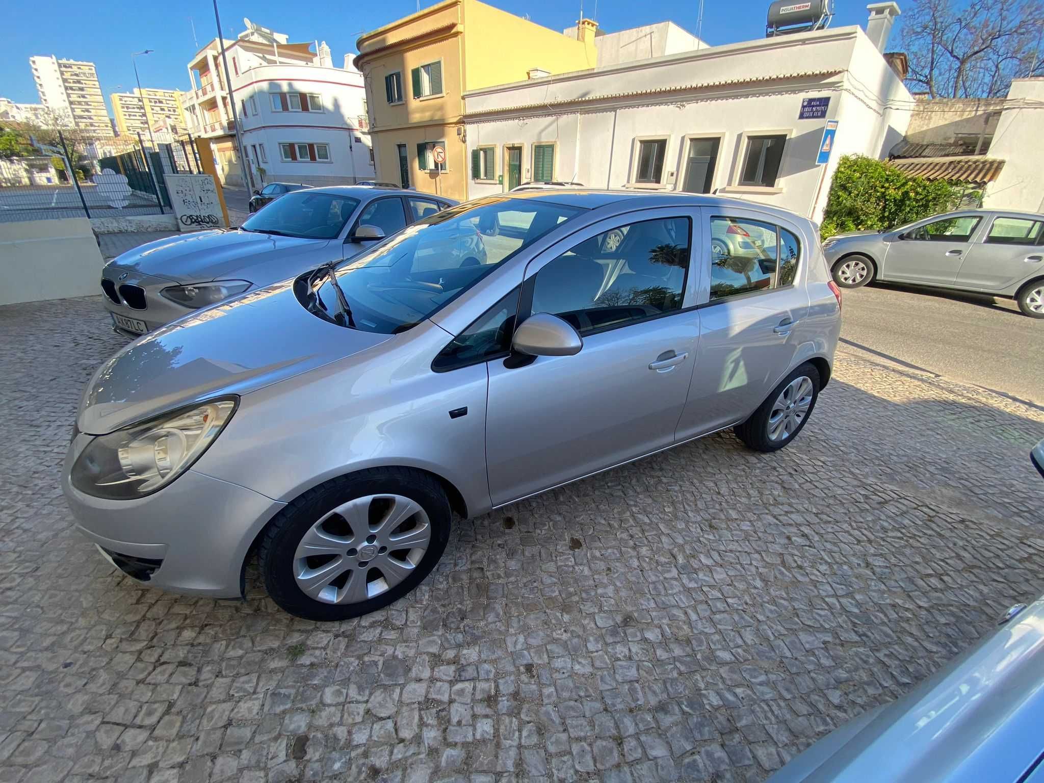 Grande oportunidade Opel corsa D