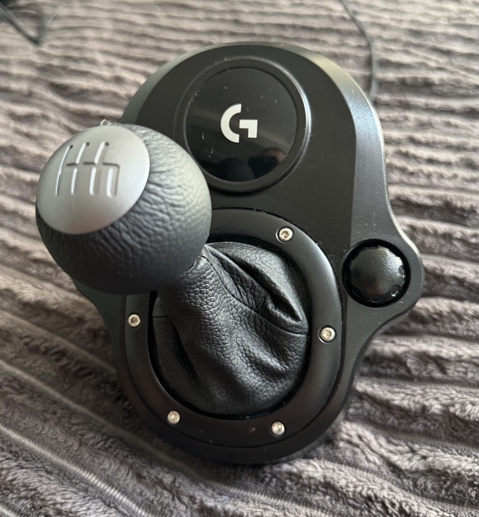 Skrzynia biegów Logitech