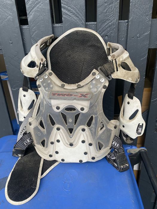 Zbroja buzer ochraniacz na plecy enduro cross