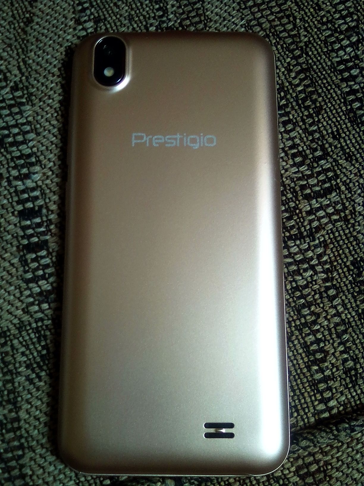 Смартфон Prestigio Wize Q3,  4 ядра. Android 7.0.