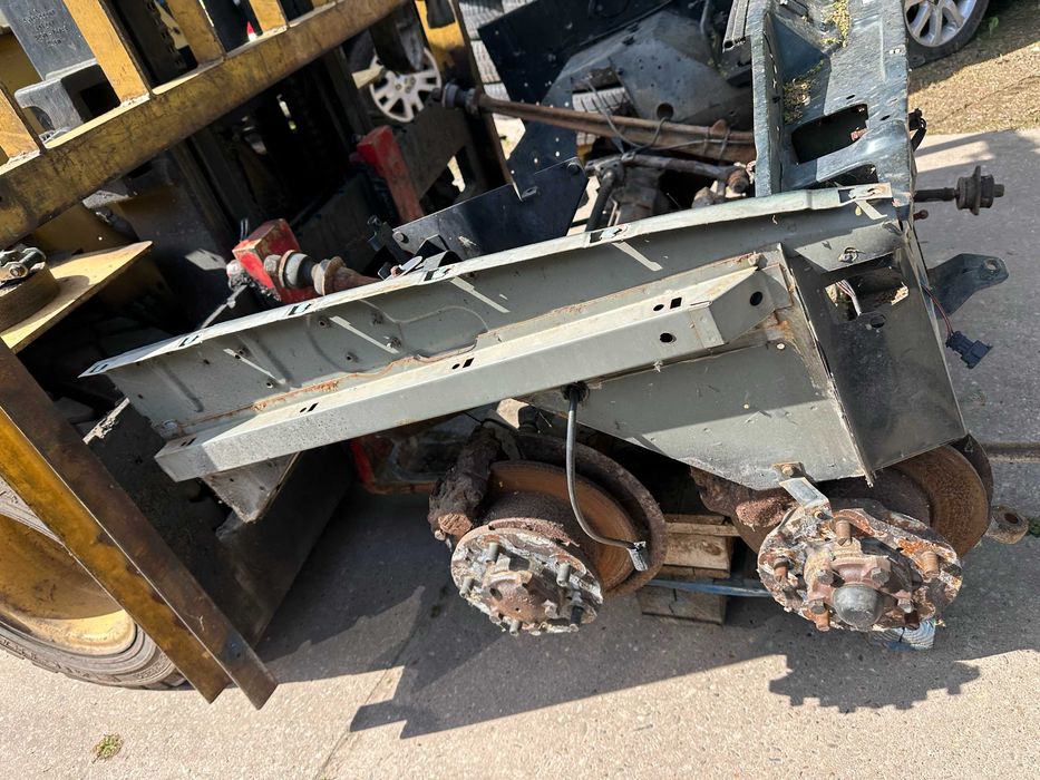 Land Rover Discovery 300 Frente cortada carroçaria