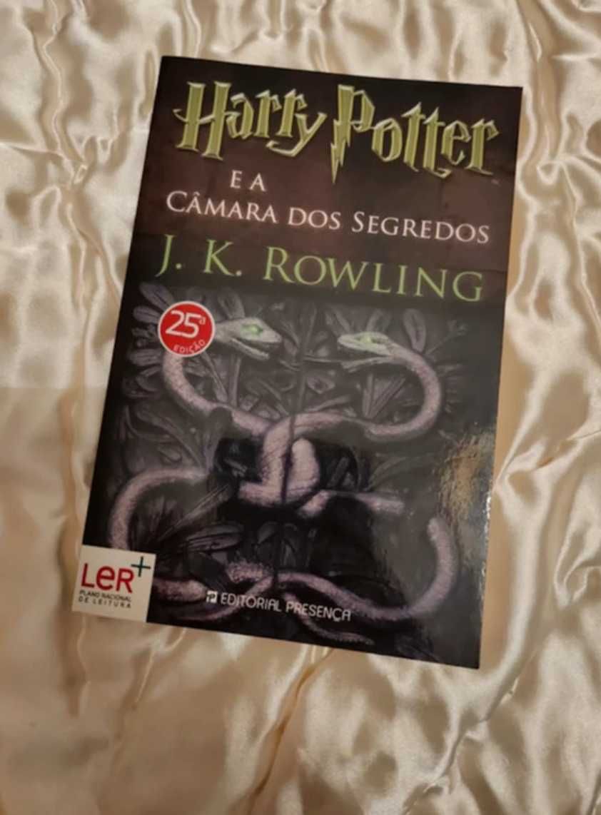 Livro "Harry Potter e a Câmara dos Segredos"