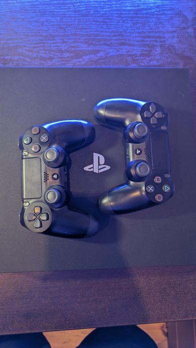 PS4 Pro, 1TB stan: Bardzo Dobry
