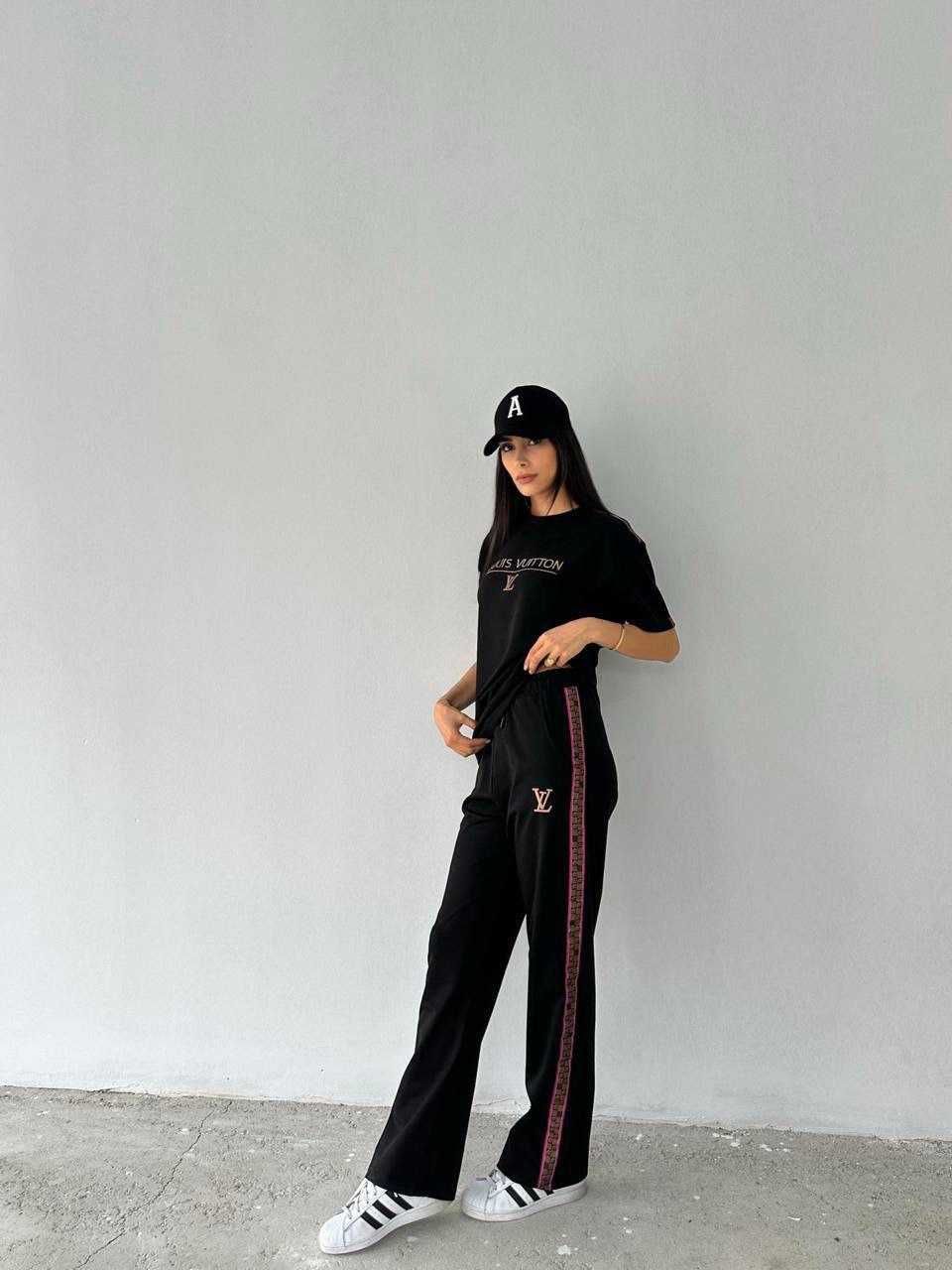 Nowy czarny dres damski 2-częściowy – koszulka i spodnie,  S–XL