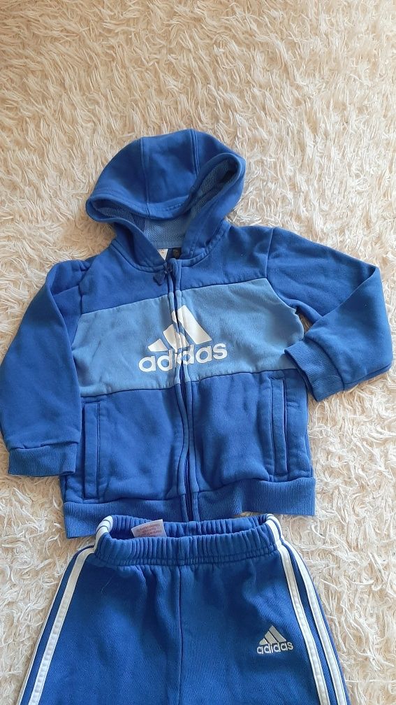 Спортивный костюм на мальчика  Adidas 92р .